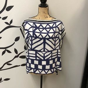 Very cute lightweight top size M-L